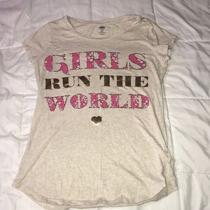 Off white tee shirt (girls run the world)